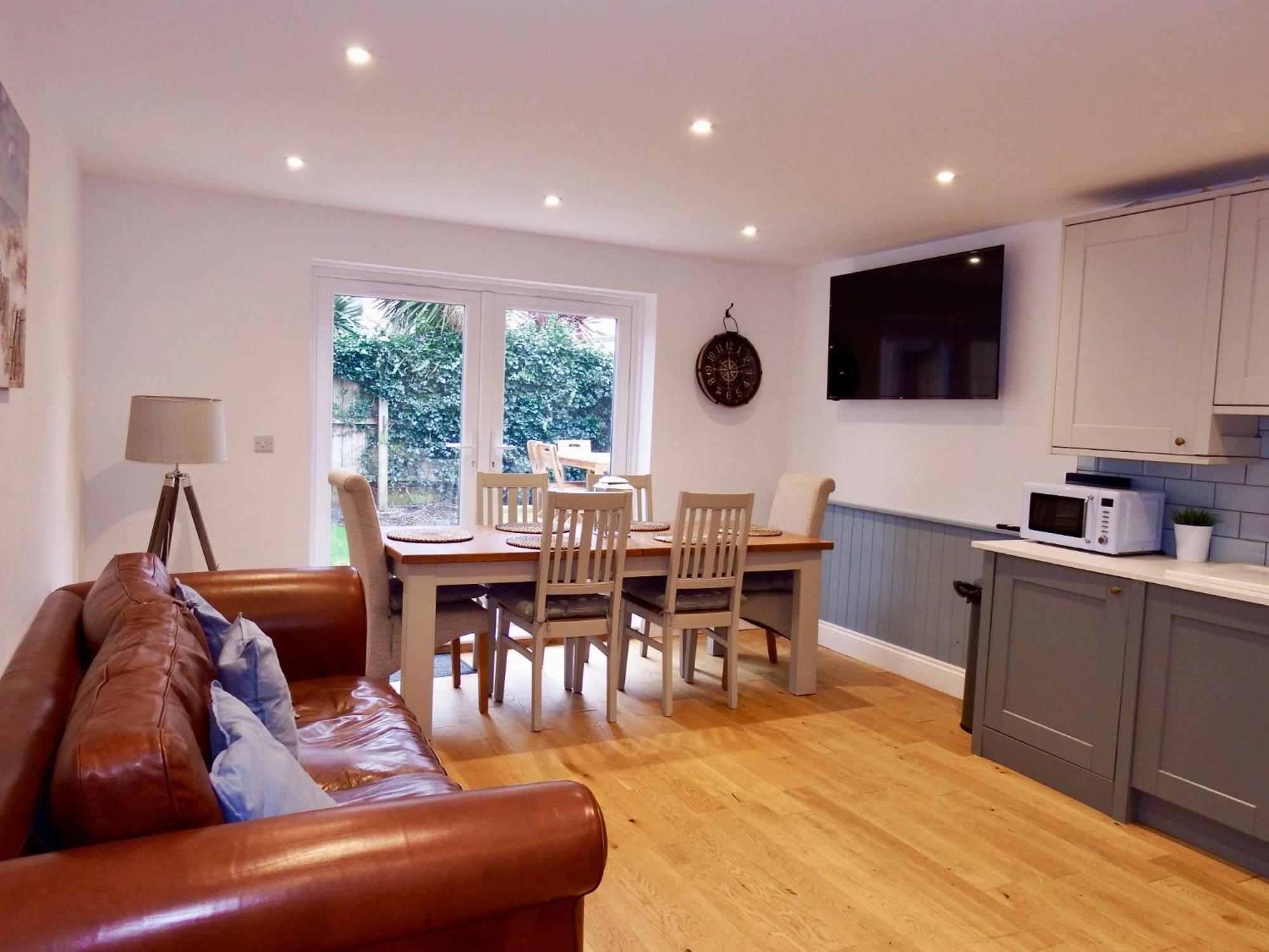 Newly Renovated 3 Bedroom Victorian Detached House Bournemouth Esterno foto